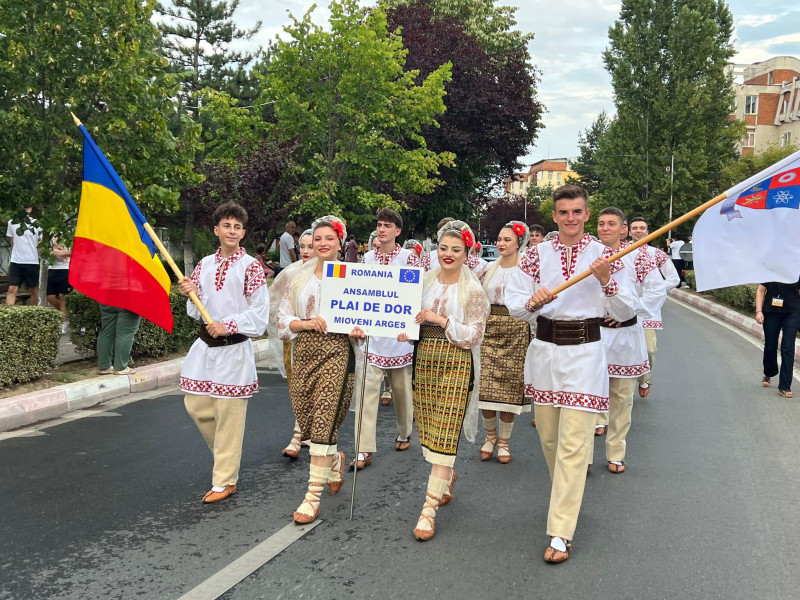 Ansamblul Folcloric "Plai de Dor"